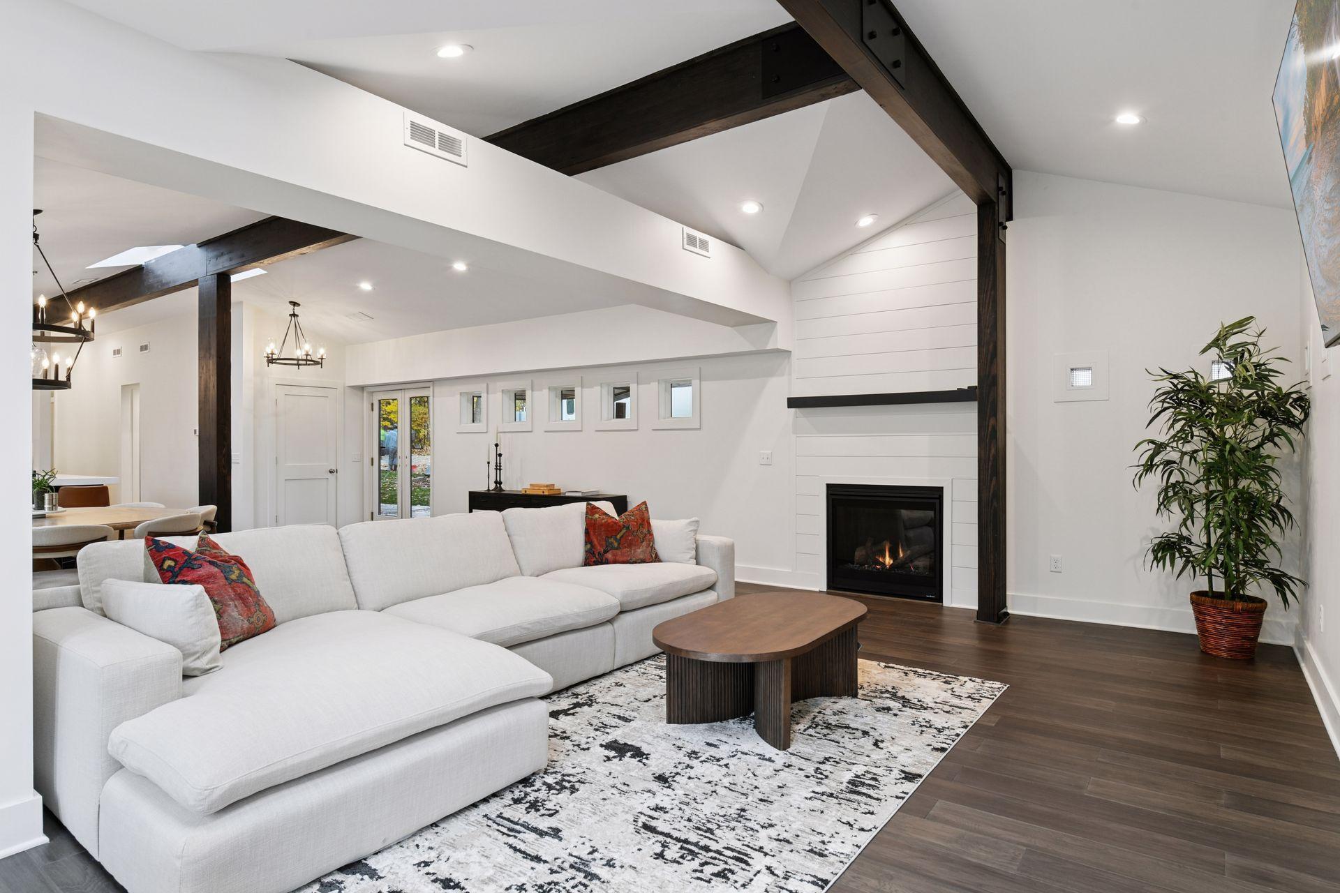 4945 Glen Elyn Road - Spacecrafting - 0018.jpg