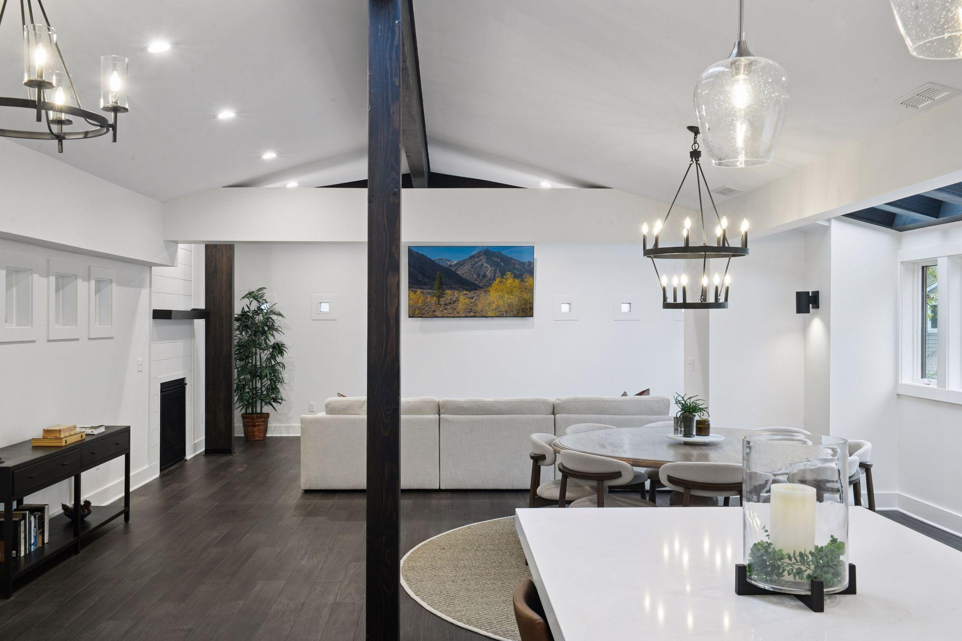 4945 Glen Elyn Road - Spacecrafting - 0010.jpg