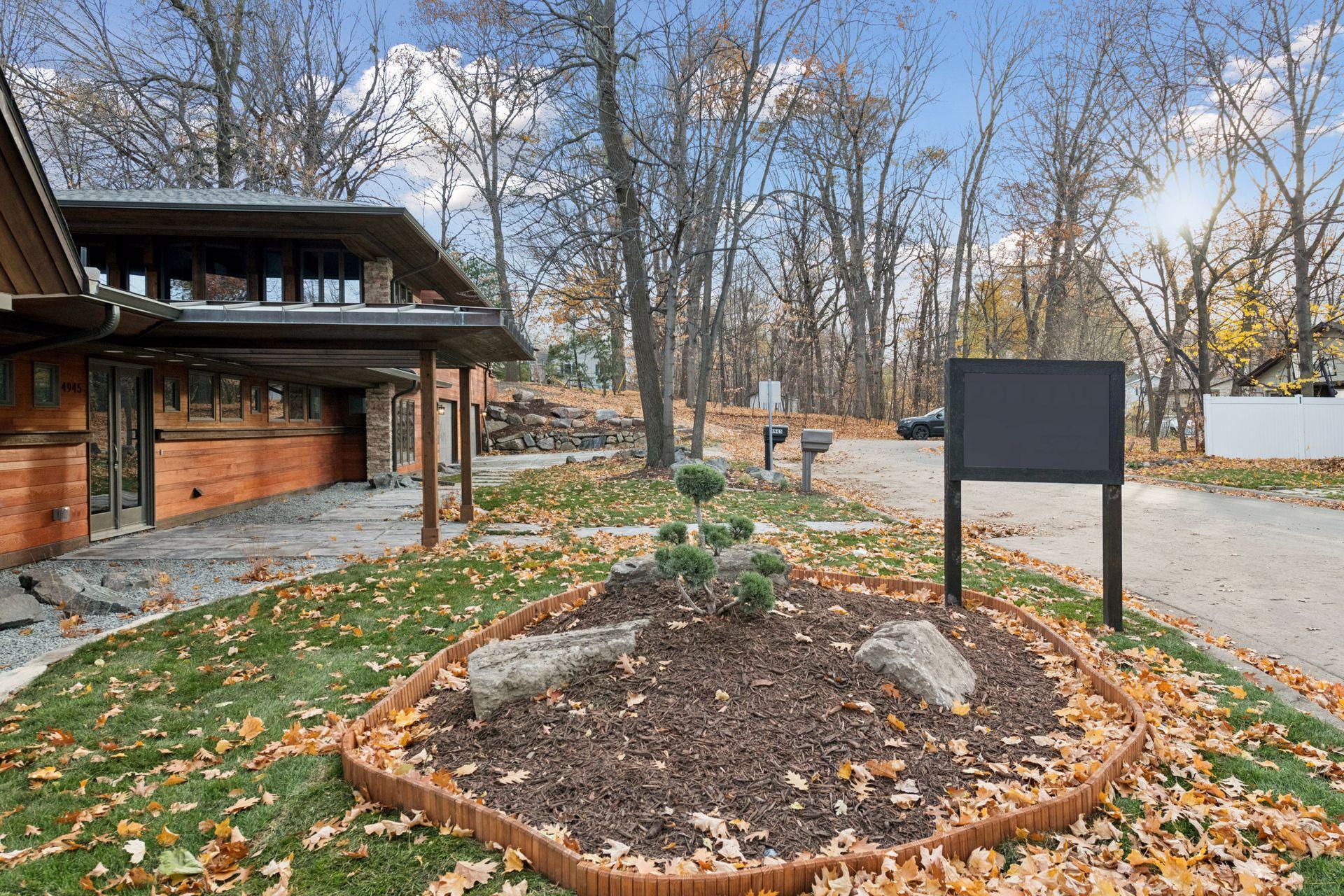 4945 Glen Elyn Road - Spacecrafting - 0007.jpg