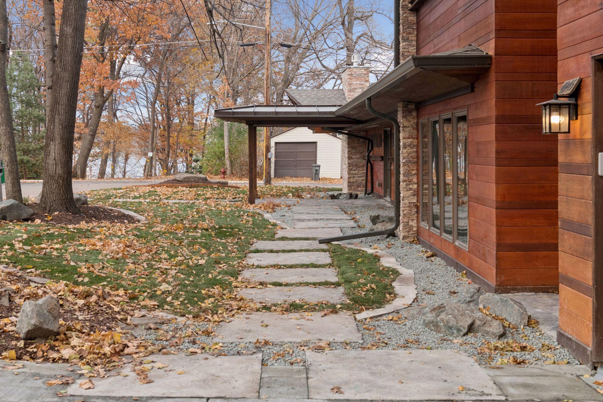 4945 Glen Elyn Road - Spacecrafting - 0006.jpg