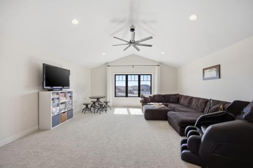 3632 Crimson Loop S, Fargo, ND 58104