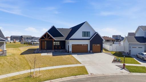 3632 Crimson Loop S, Fargo, ND 58104