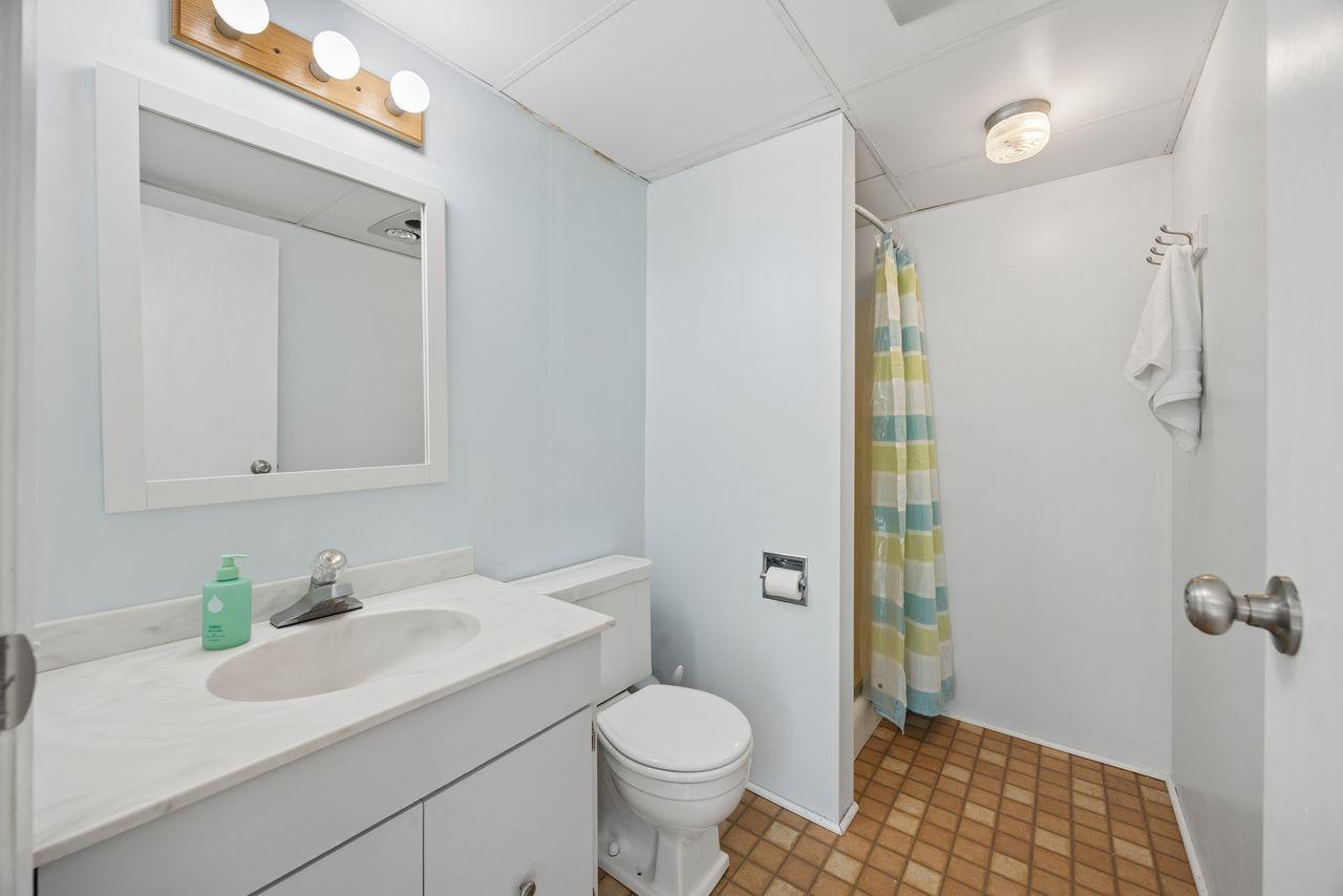 Lower 3/4 Bath