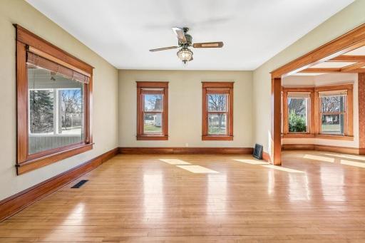 8675 Upper 206th Street W, Lakeville, MN 55044