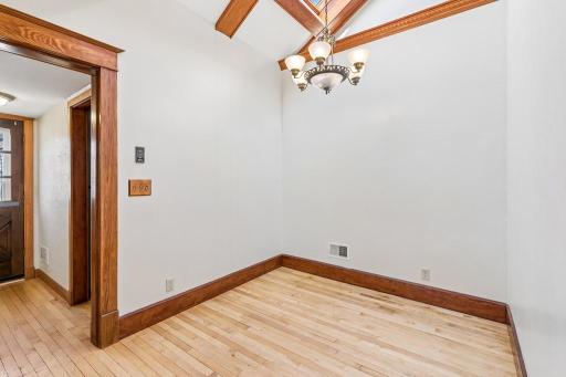8675 Upper 206th Street W, Lakeville, MN 55044