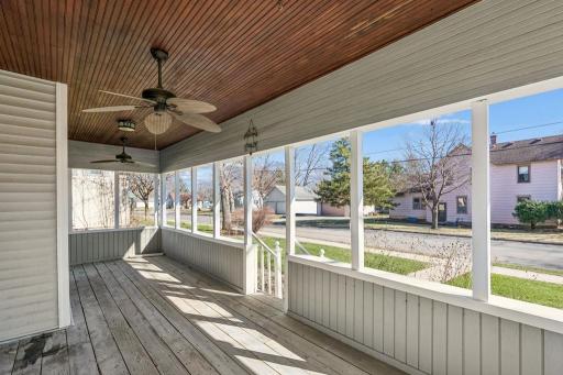 8675 Upper 206th Street W, Lakeville, MN 55044