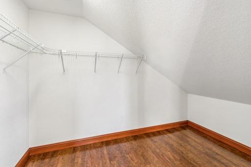 8675 Upper 206th Street W, Lakeville, MN 55044