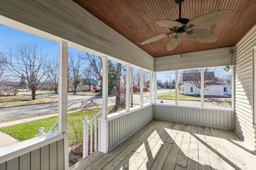 8675 Upper 206th Street W, Lakeville, MN 55044