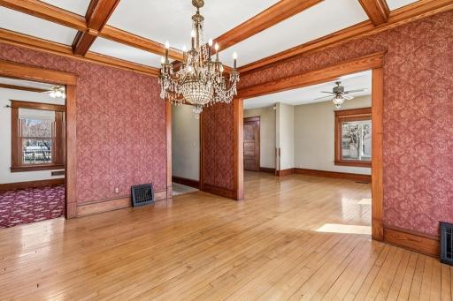 8675 Upper 206th Street W, Lakeville, MN 55044