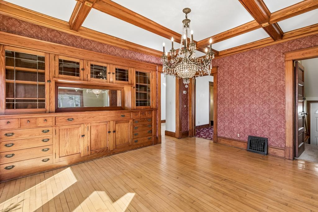 17 just try to get a built in like this in new construction.jpg