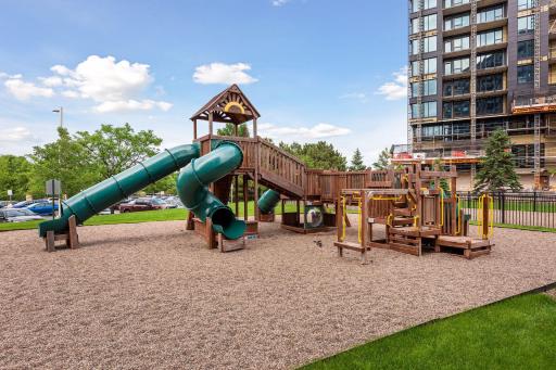 1120 S 2nd Street, 102, Minneapolis, MN 55415