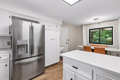2100 W 107th Street, Minneapolis, MN 55431