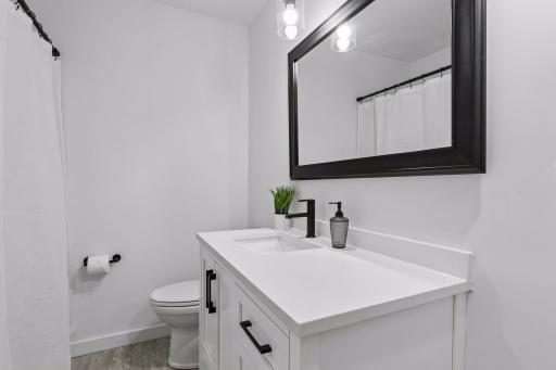 2100 W 107th Street, Minneapolis, MN 55431
