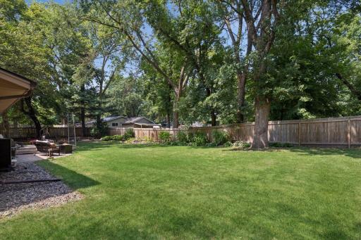 2100 W 107th Street, Minneapolis, MN 55431