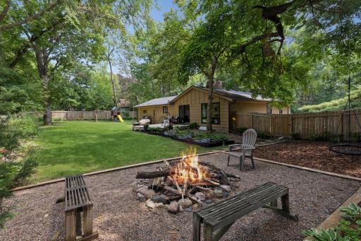 2100 W 107th Street, Minneapolis, MN 55431