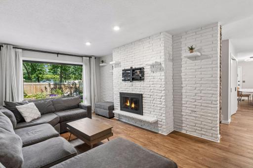 2100 W 107th Street, Minneapolis, MN 55431