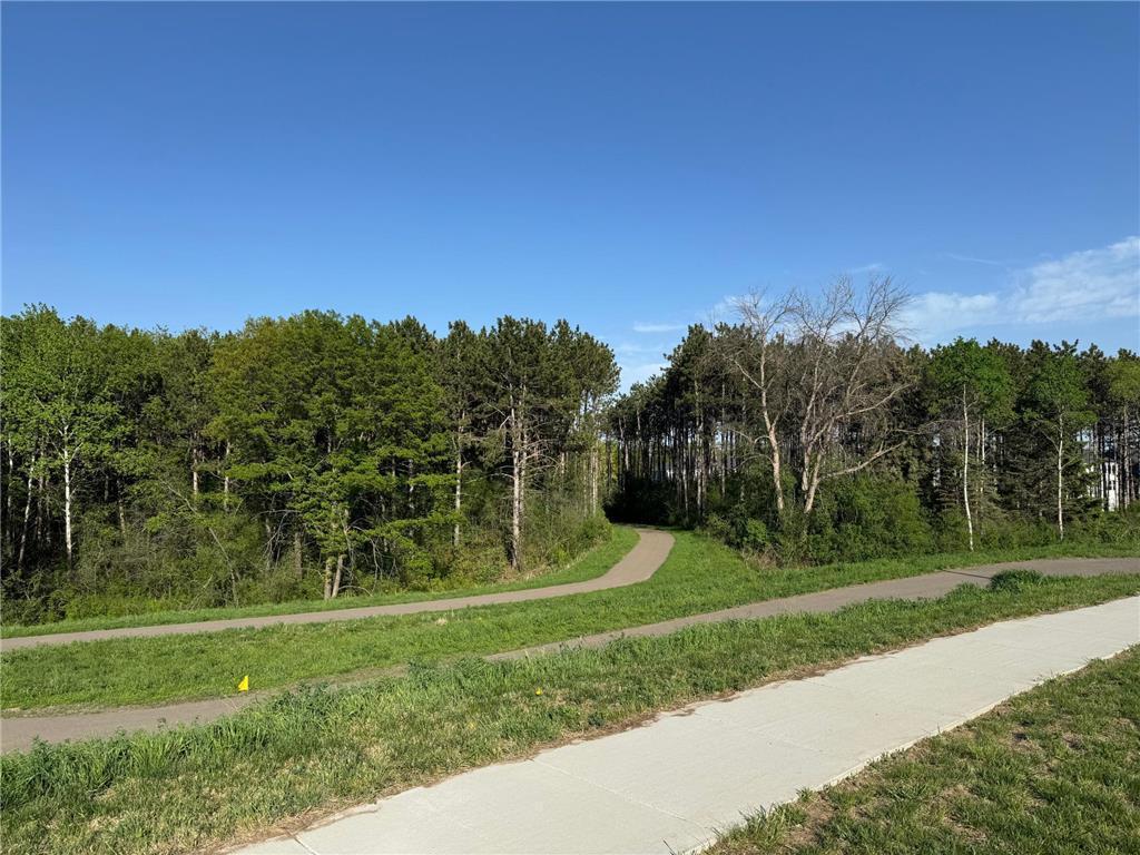 Hawthorne walking trails