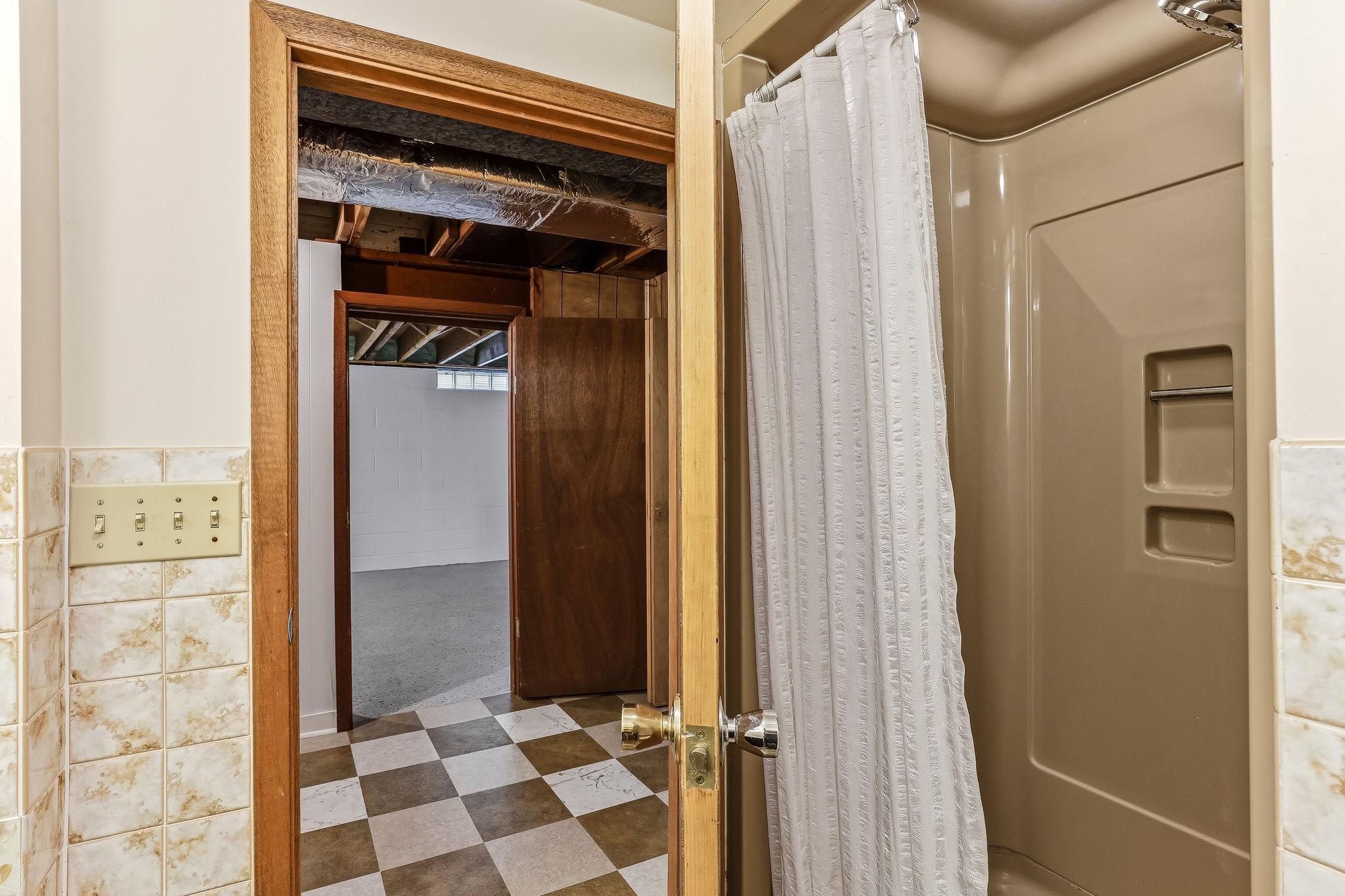 21-web-or-mls-4715-Sharon-Ln-21.jpg