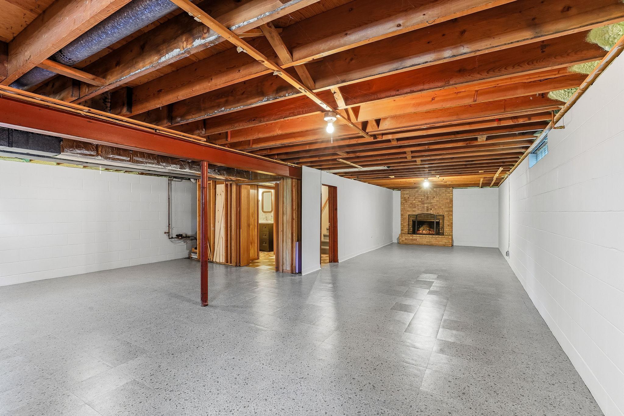 22-web-or-mls-4715-Sharon-Ln-22.jpg
