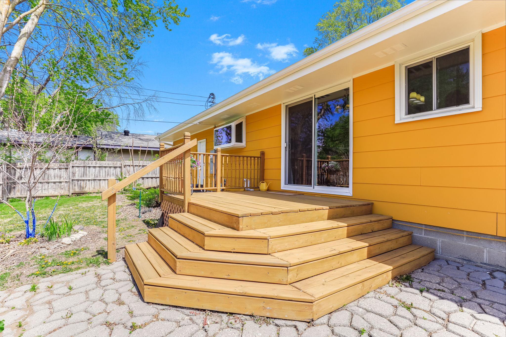 27-web-or-mls-4715-Sharon-Ln-27.jpg