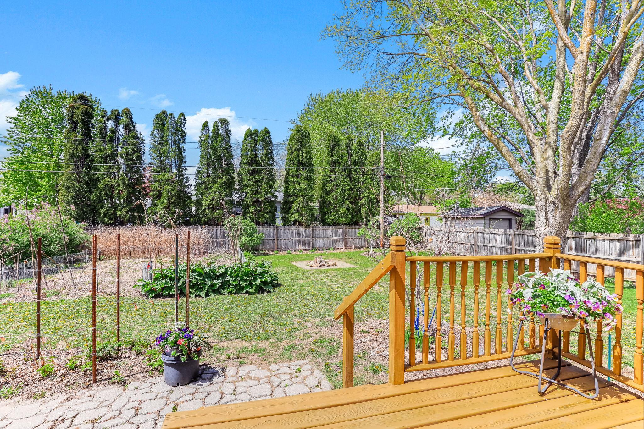 28-web-or-mls-4715-Sharon-Ln-28.jpg