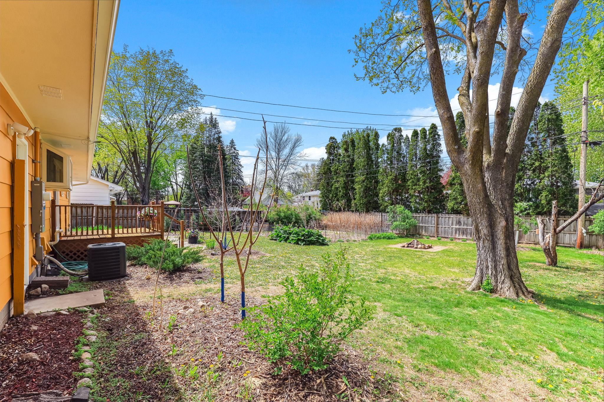 32-web-or-mls-4715-Sharon-Ln-32.jpg