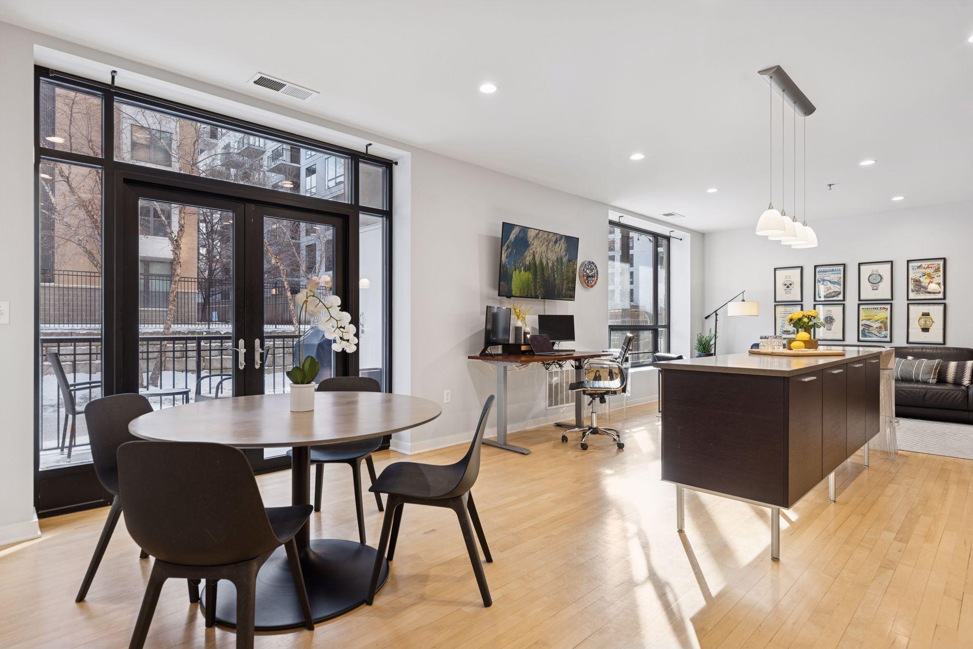 Floor-to-ceiling windows_3116 West Lake Street 117 - The HoM Group - 0015.jpg