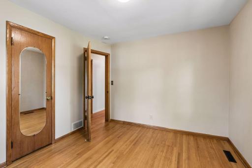 3232 Drew Avenue N, Minneapolis, MN 55422