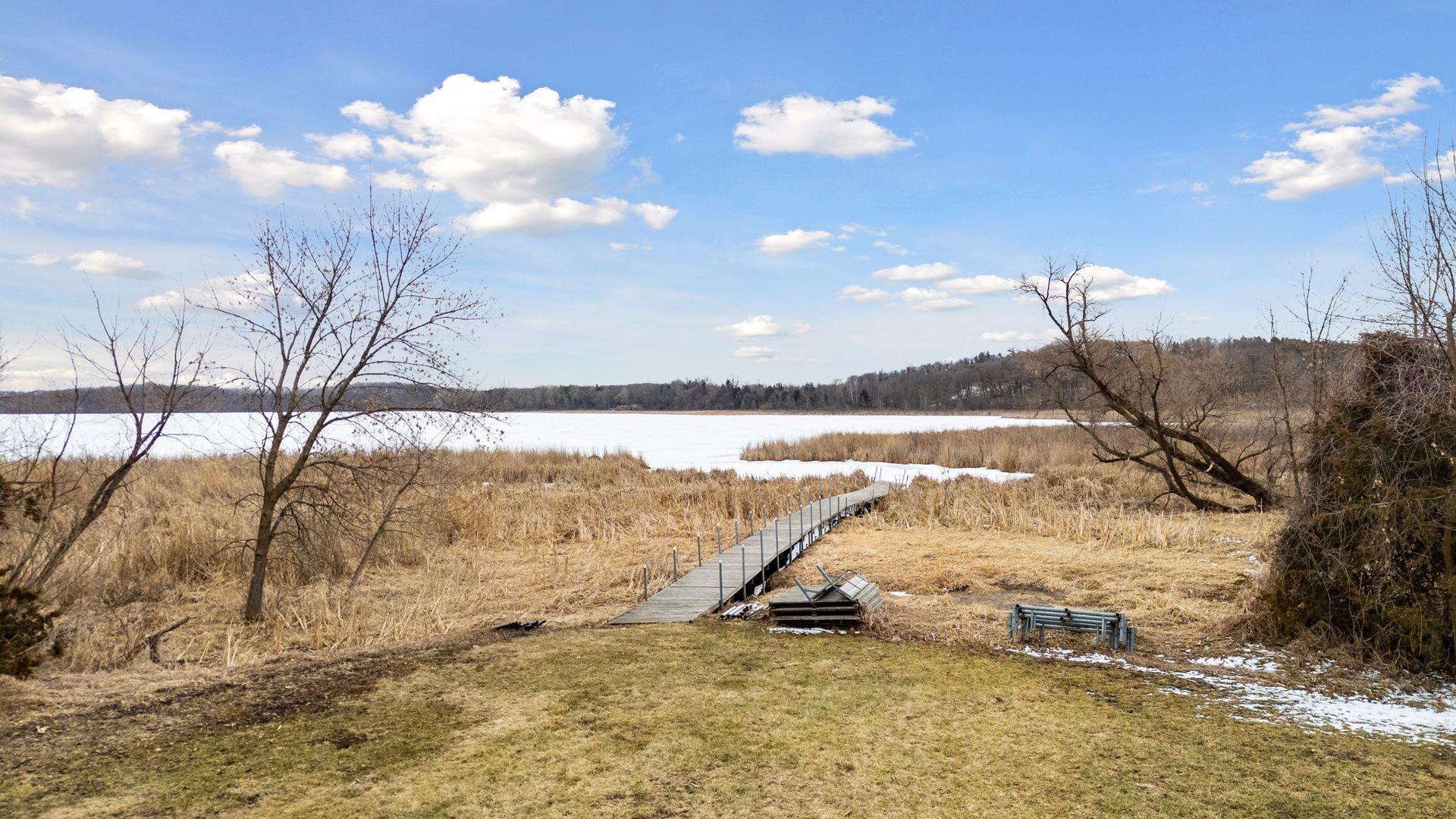 Stoll down to the lakeshore and enjoy this fully recreational lake that offers fantastic fishing and boating.