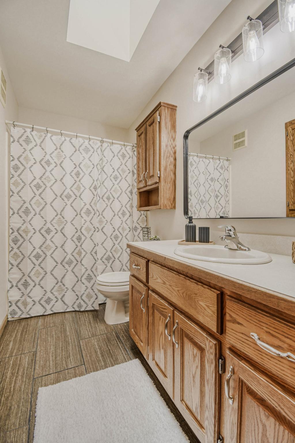 10283 Karston Ave NE - MLS Sized - 023 - 23 Bathroom.jpg