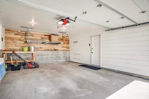3855 Glacier Lane N, Minneapolis, MN 55446