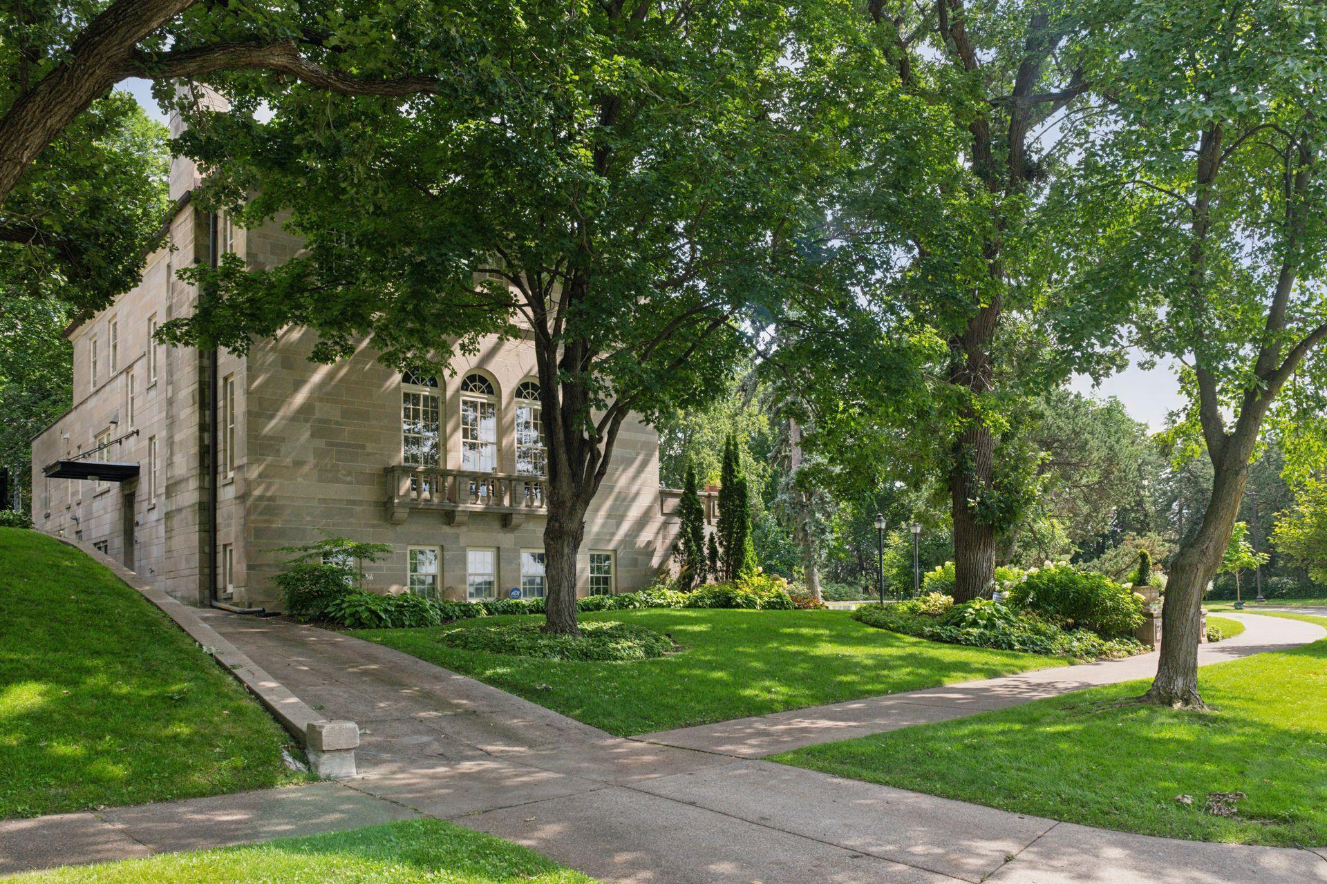 2308 West Lake of the Isles Parkway - Spacecrafting - 0072.jpg