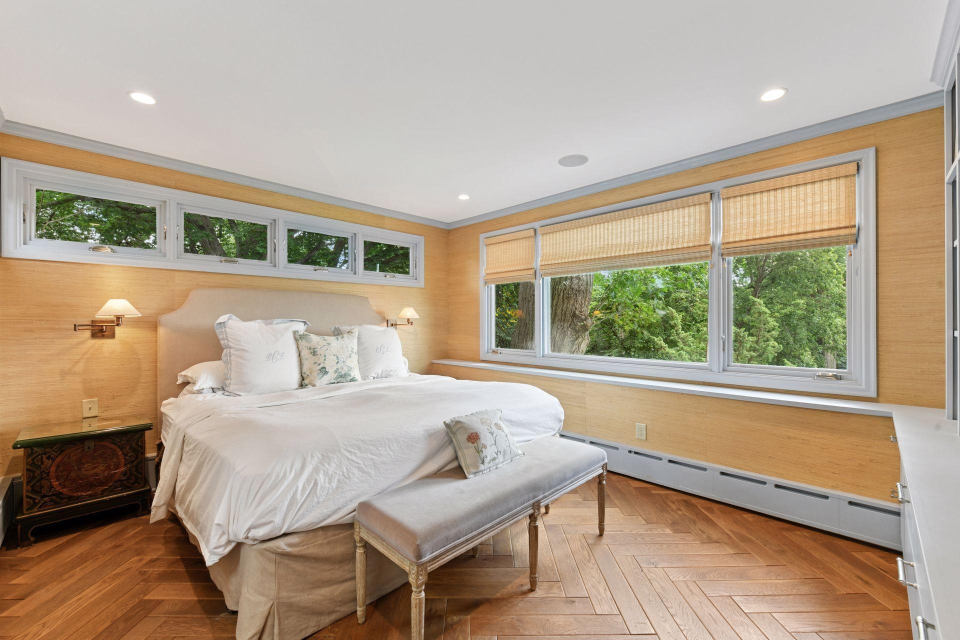 Primary with views of the lake