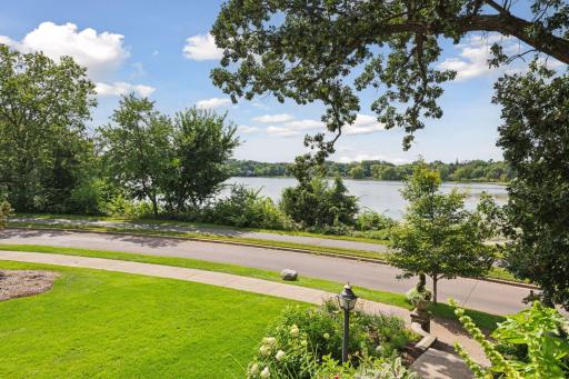 2308 West Lake of the Isles Parkway - Spacecrafting - 0067.jpg