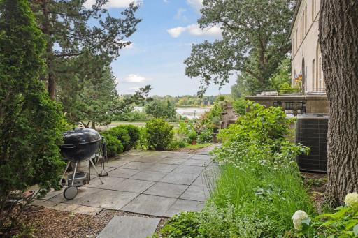 2308 West Lake of the Isles Parkway - Spacecrafting - 0069.jpg