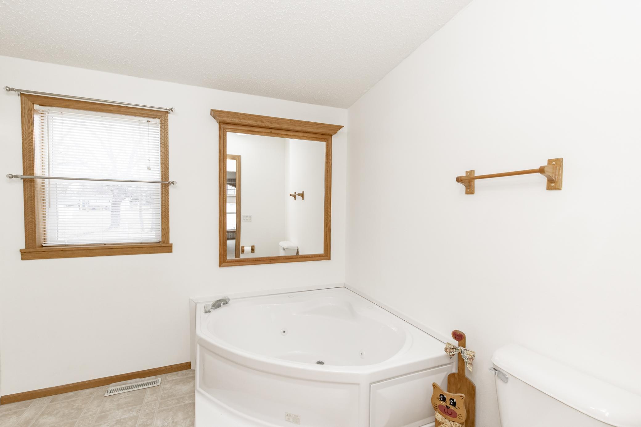 Primary Bathroom - Full