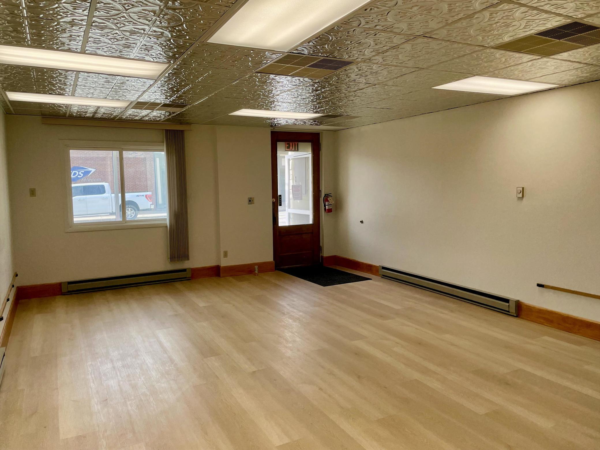 Large 18 x 24 Front Room