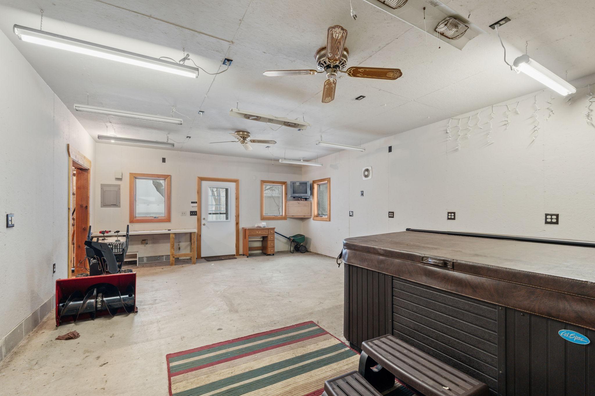 36-web-or-mls-2129 Arkwright St-36.jpg