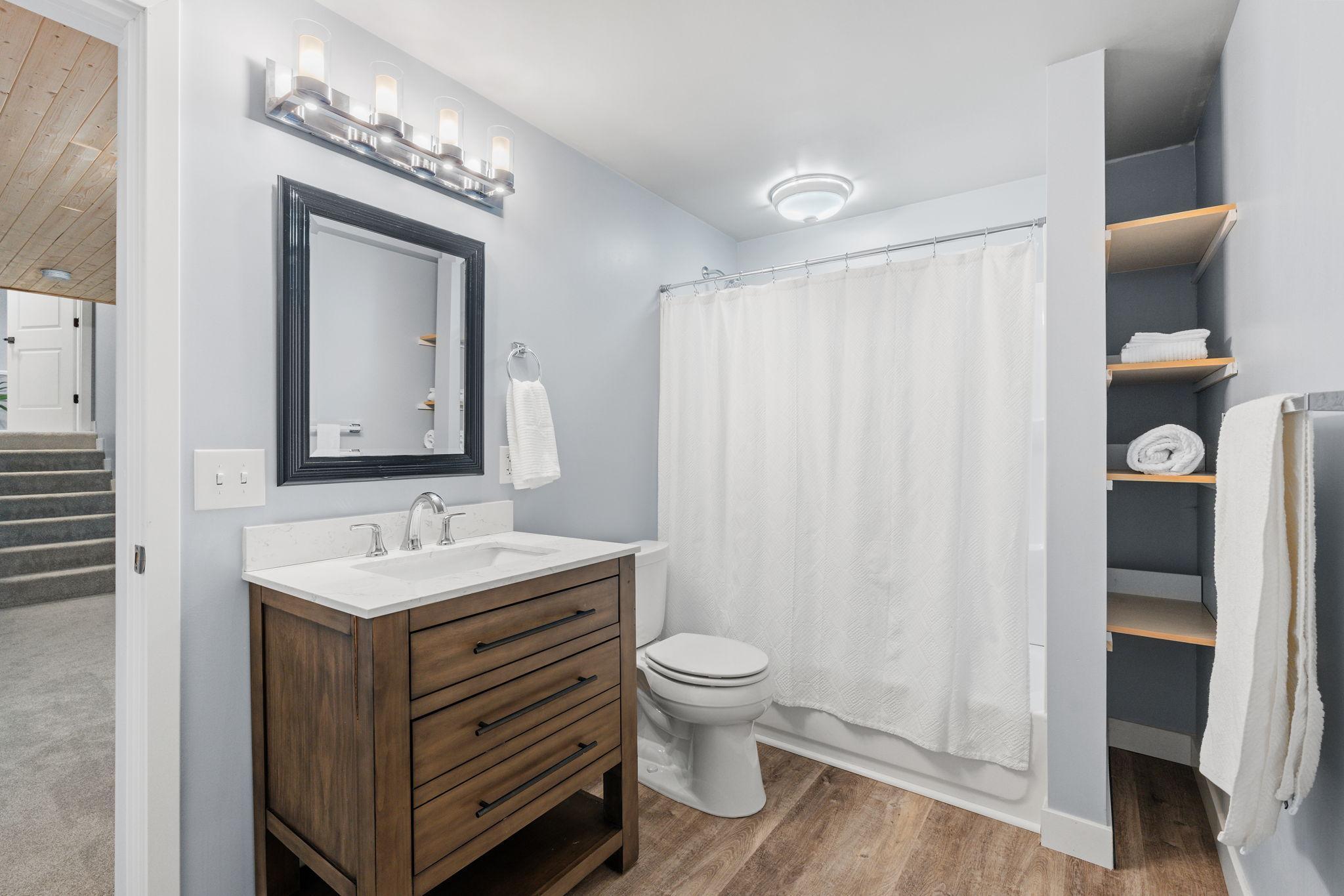 30-web-or-mls-2129 Arkwright St-30.jpg