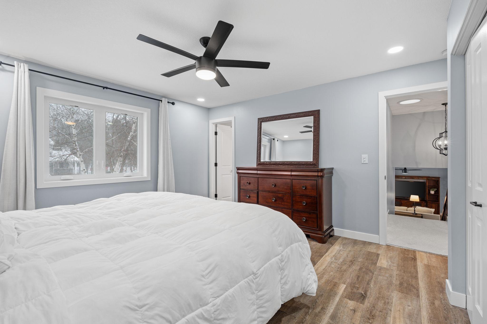 18-web-or-mls-2129 Arkwright St-18.jpg