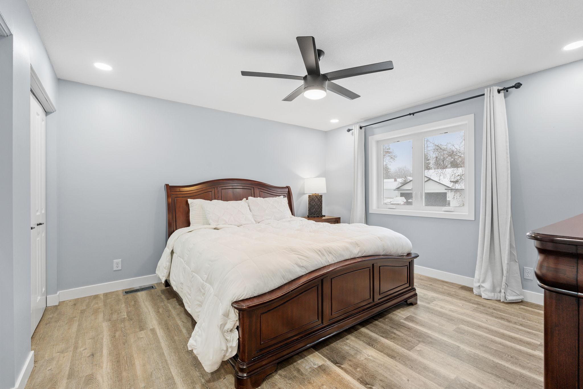 17-web-or-mls-2129 Arkwright St-17.jpg