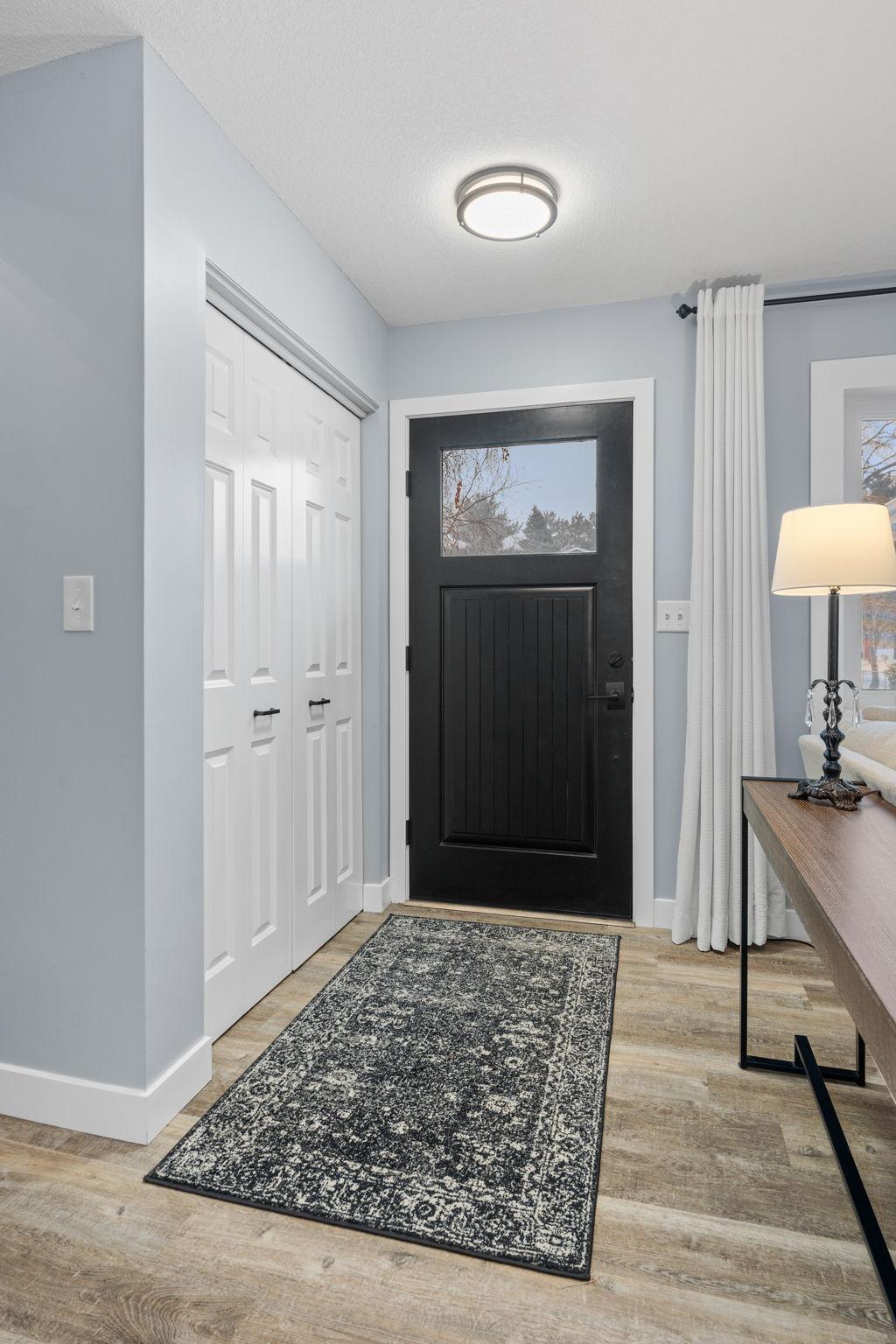 10-web-or-mls-2129 Arkwright St-1.jpg