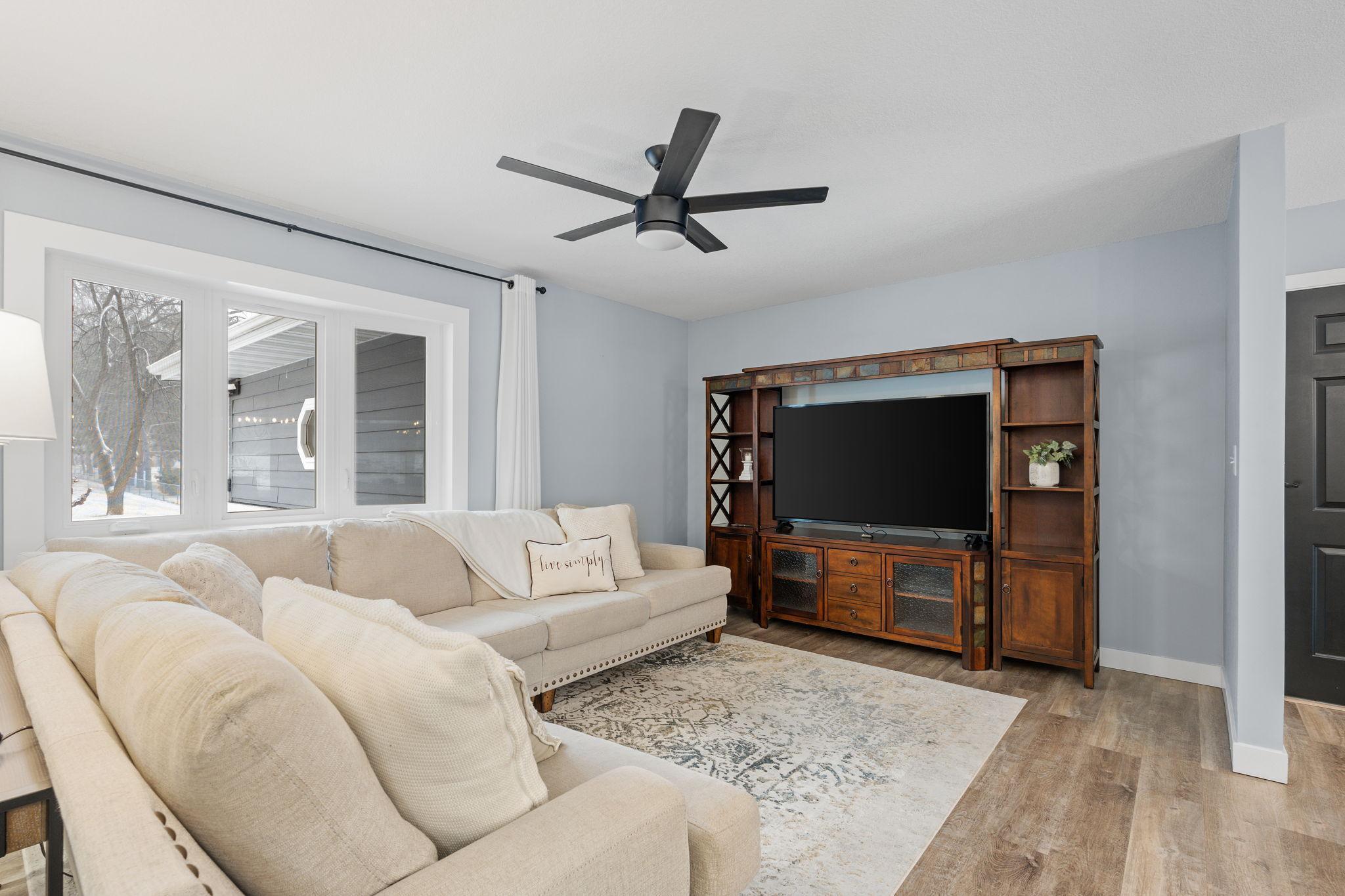 2-web-or-mls-2129 Arkwright St-2.jpg