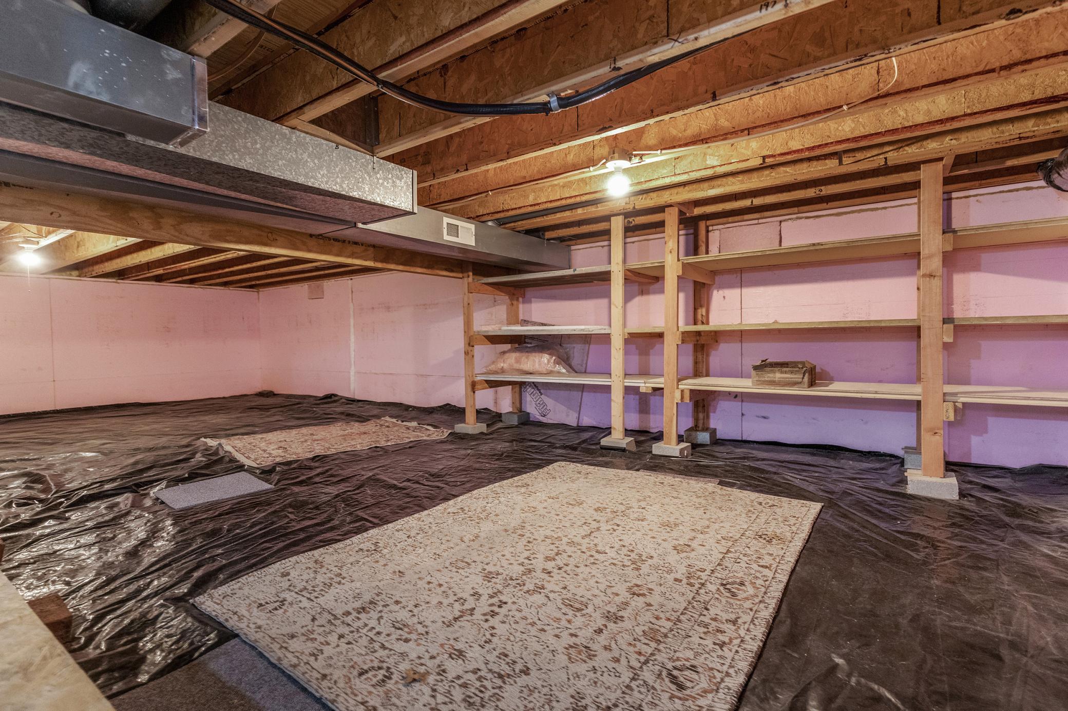 Crawl Space is Entire Foot Print