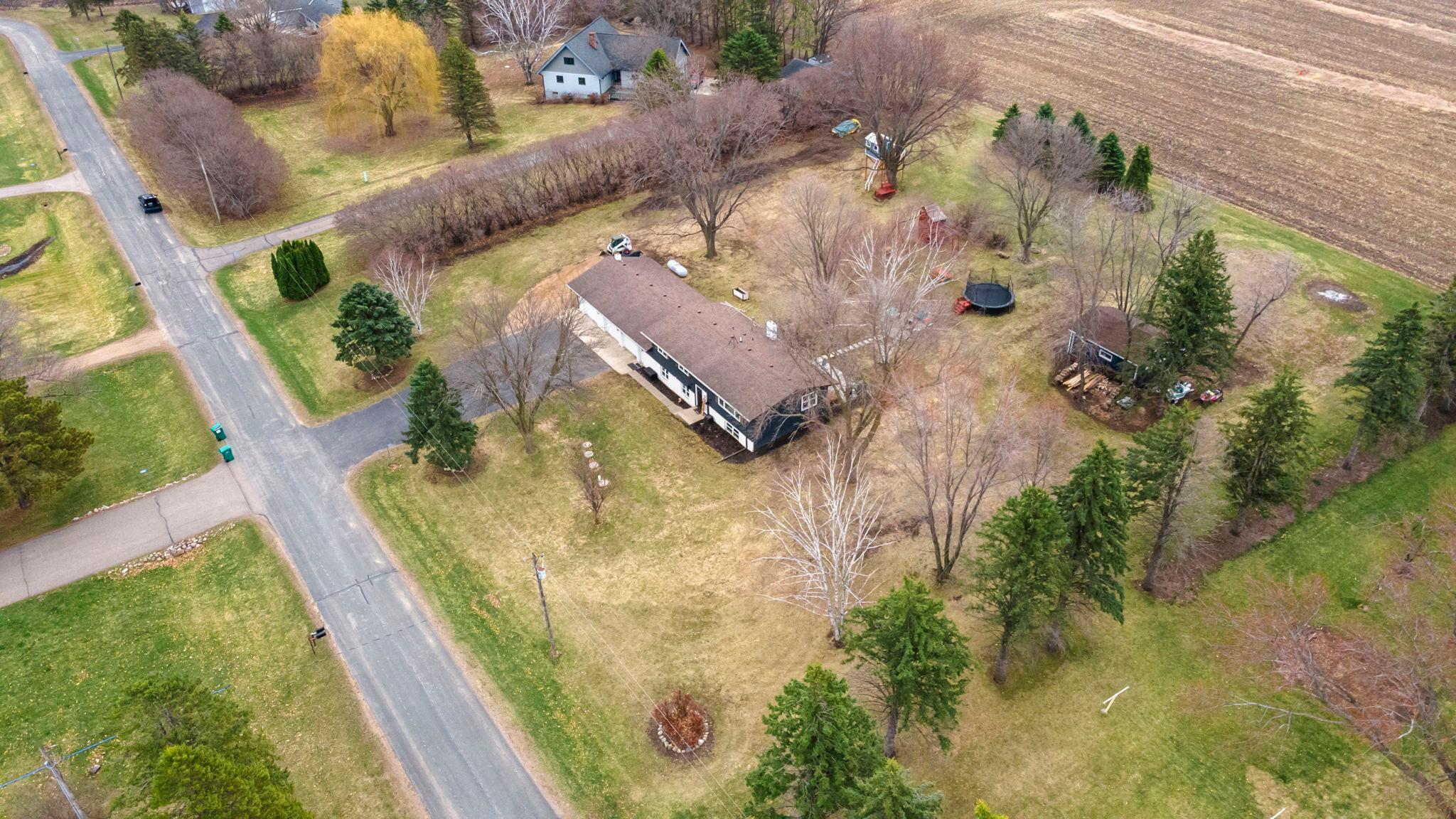 1.5 acre lot less than 5 minutes from town