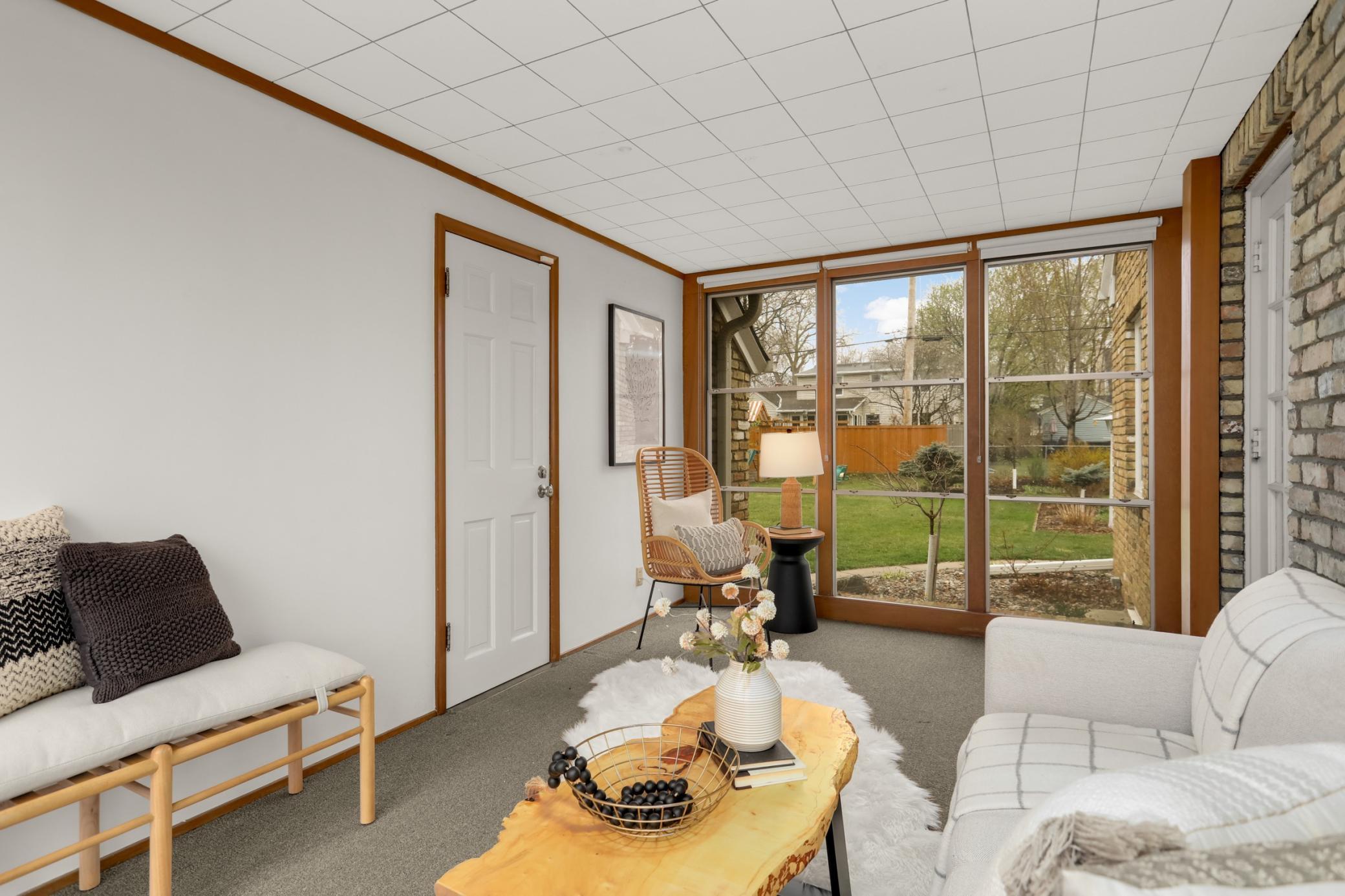 Bright airy space to relax!