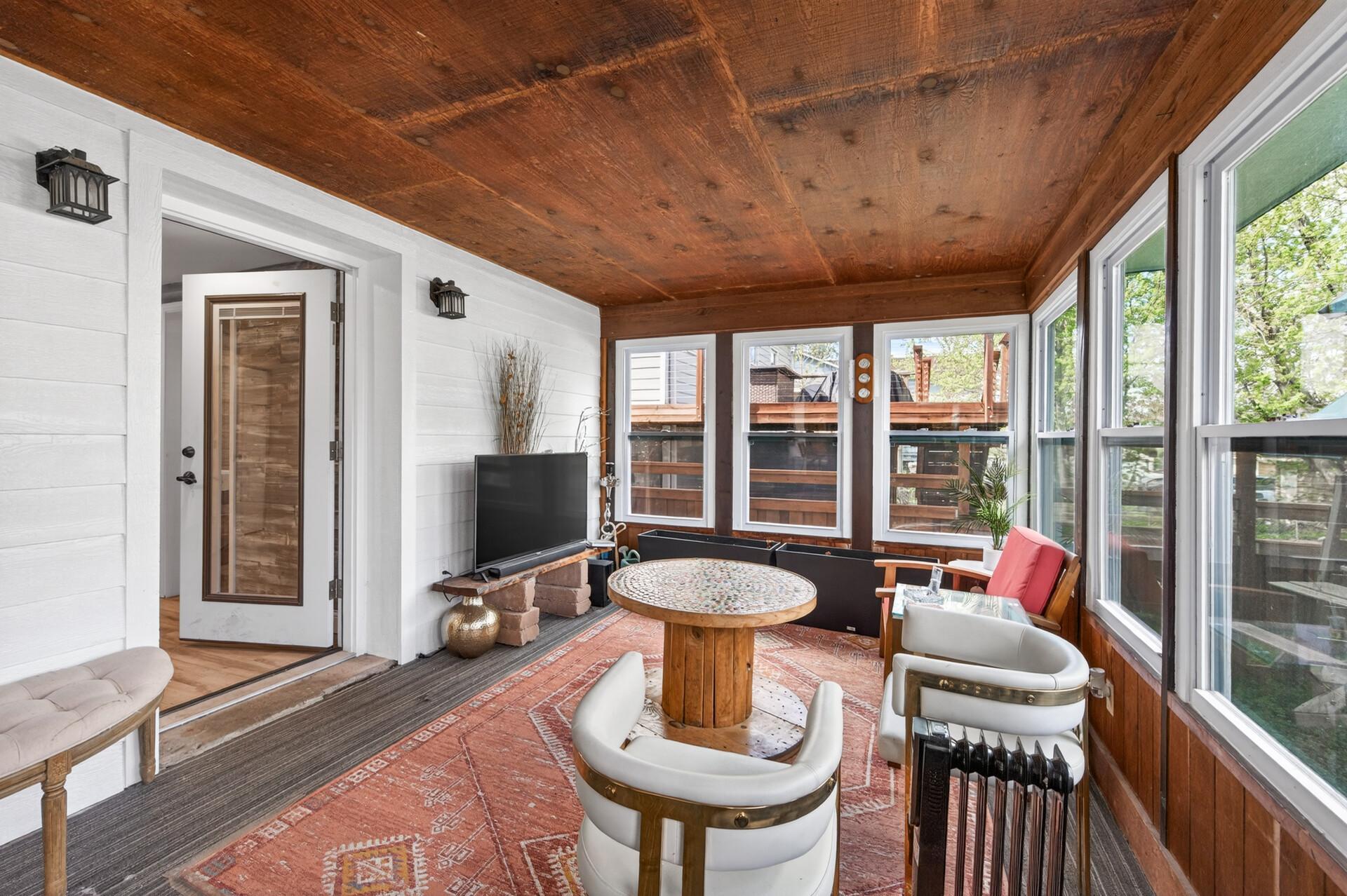 Lower level 3 season porch