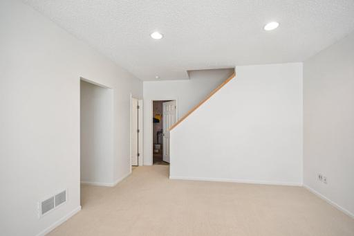 630 Sutherland Drive, Saint Paul, MN 55129