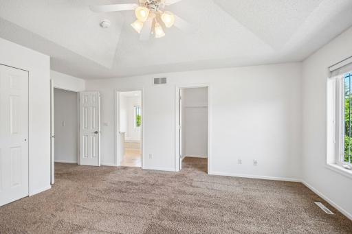 630 Sutherland Drive, Saint Paul, MN 55129