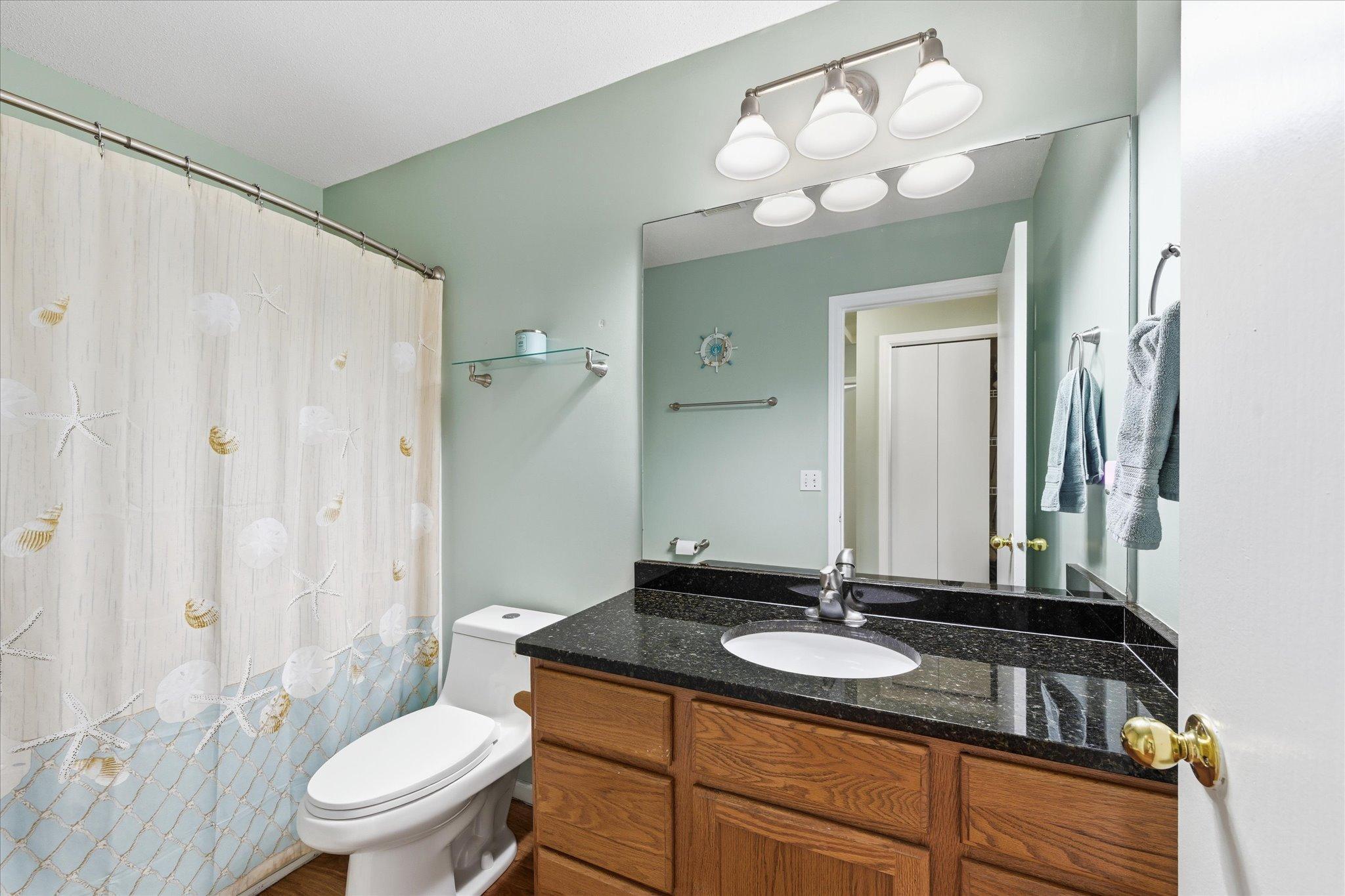 Upper level full bathroom